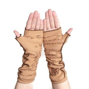 New Storiarts Romeo & Juliet fingerless writing gloves, never worn